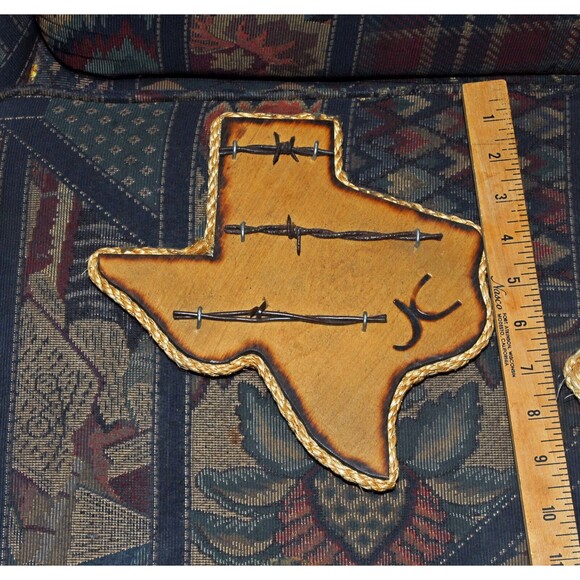 Vintage Texas Barbed Wire Collection Three Pieces Rustic Western Cowboy Cabin - Picture 6 of 7